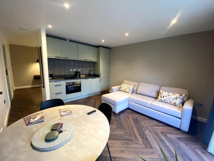 The Retreat, Luxury Studio Apartment In Bath With Parking Exterior photo